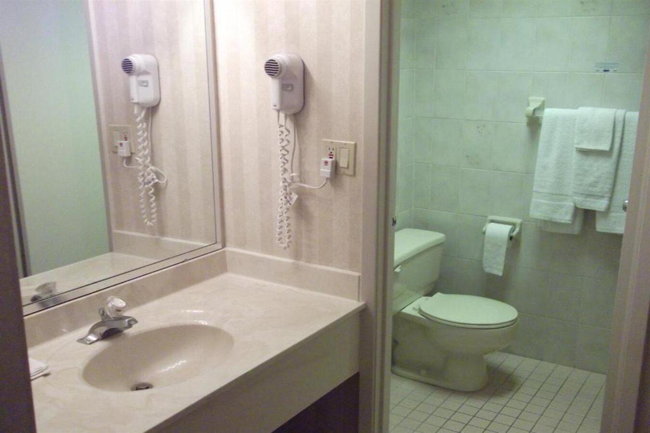 Travelodge By Wyndham Niagara Falls Lundys Lane Εξωτερικό φωτογραφία