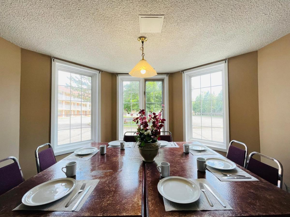 Travelodge By Wyndham Niagara Falls Lundys Lane Εξωτερικό φωτογραφία