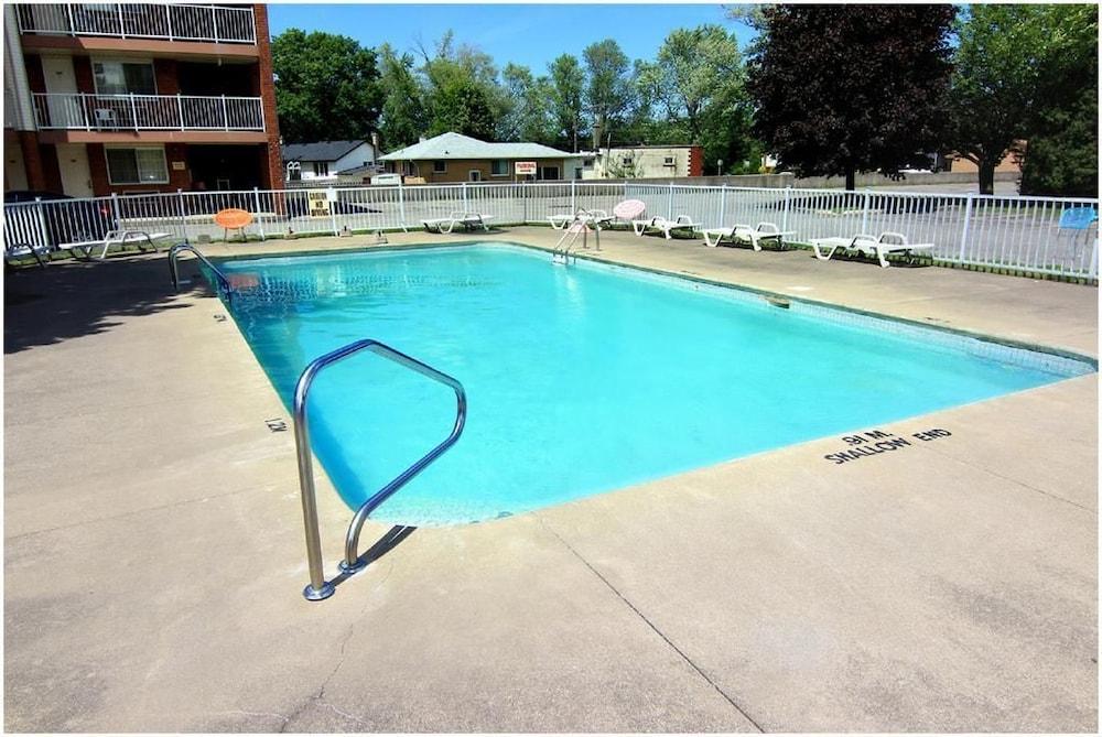 Travelodge By Wyndham Niagara Falls Lundys Lane Εξωτερικό φωτογραφία