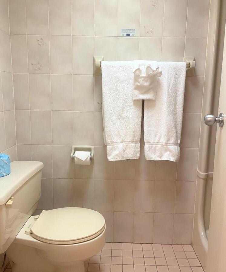 Travelodge By Wyndham Niagara Falls Lundys Lane Εξωτερικό φωτογραφία