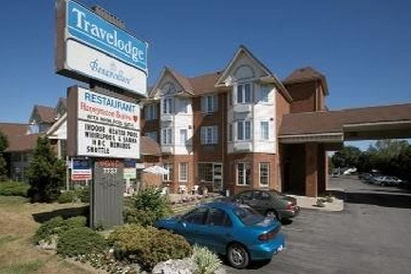 Travelodge By Wyndham Niagara Falls Lundys Lane Εξωτερικό φωτογραφία